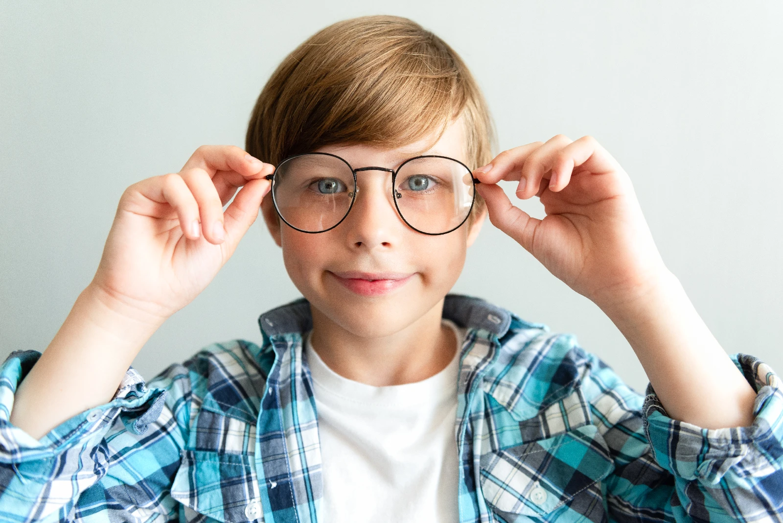 Lunettes pour enfants chez Les P'ti Opticiens à Chambéry, Chasse-sur-Rhône et Bourg-lès-Valence