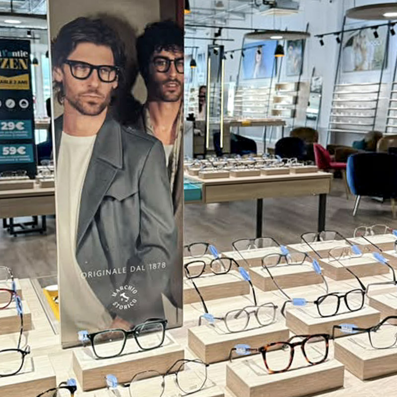 La vitrine de lunettes pour adultes chez Les P'ti Opticiens à Chambéry, Chasse-sur-Rhône et Bourg-lès-Valence