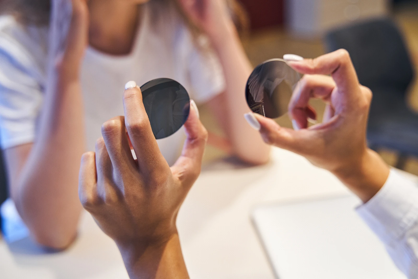 Traitements sur les verres chez Les P'ti Opticiens à Chambéry, Chasse-sur-Rhône et Bourg-lès-Valence