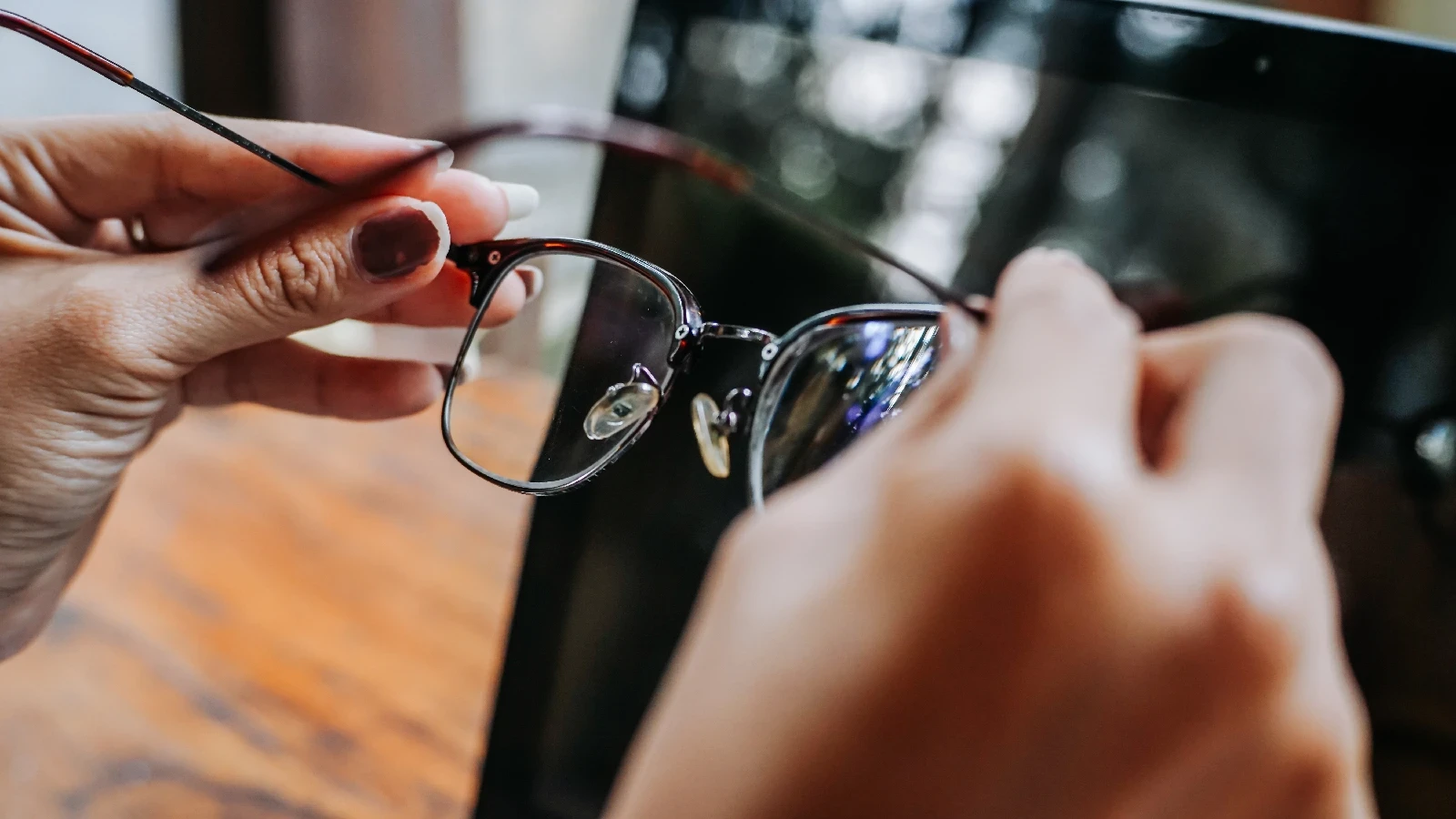 Verre optique et correcteur chez Les P'ti Opticiens à Chambéry, Chasse-sur-Rhône et Bourg-lès-Valence